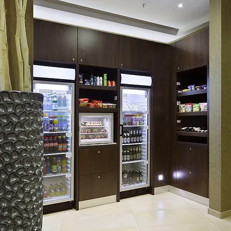 Courtyard By Marriott Maschsee