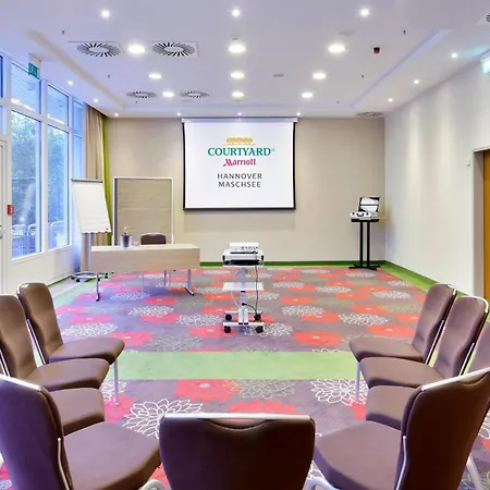 Courtyard By Marriott Maschsee Hotel Hannover