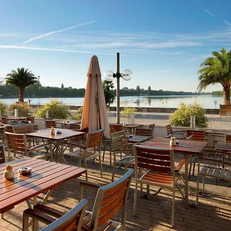Courtyard By Marriott Maschsee