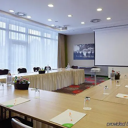 Courtyard By Marriott Maschsee Hotel Hannover